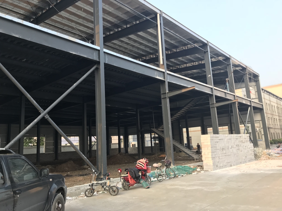Construções de aço da oficina Q345 com tetos altos do grande período claro para industrial