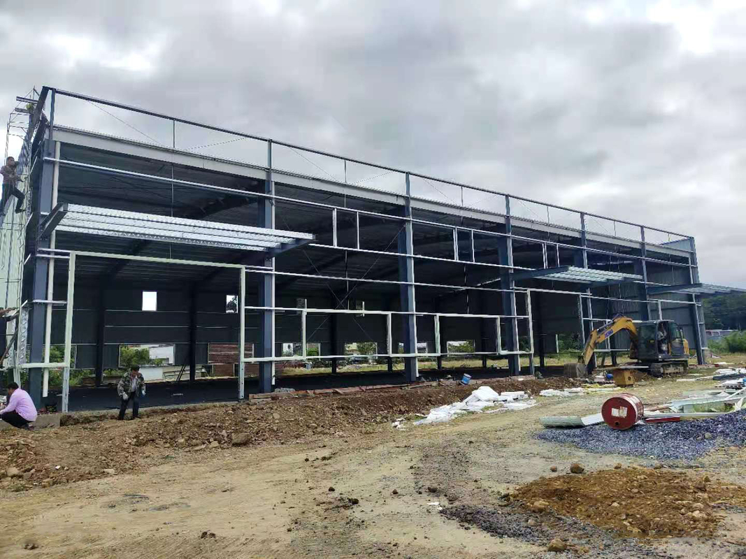 A construção clara durável da construção de aço com segurança superior da força caracteriza para o armazém