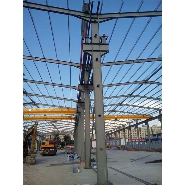 Fabricação de estruturas de aço pré-fabricadas e de estruturas de aço em forma de H