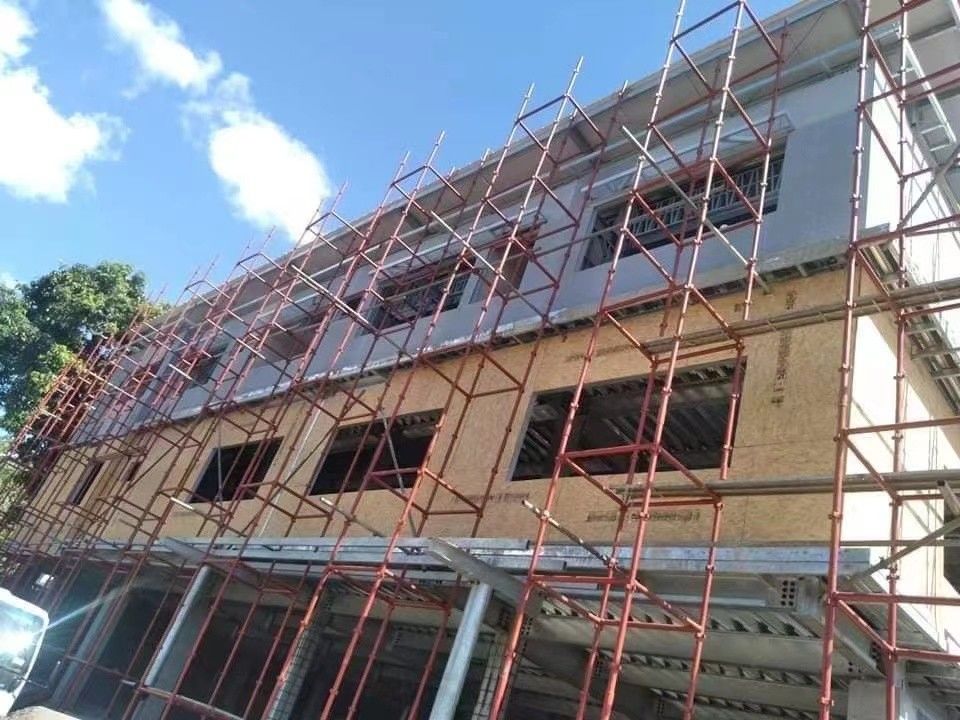 Isolamento acústico de telhado de inclinação Vila de vários andares Casa de aço leve para hospital